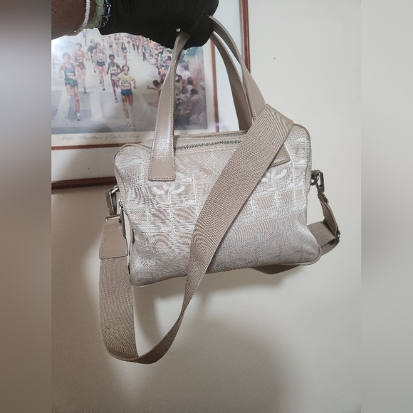 Authentic CHANEL travel line Hand Bag 2 way White CC 7186118 - Picture 8 of 16